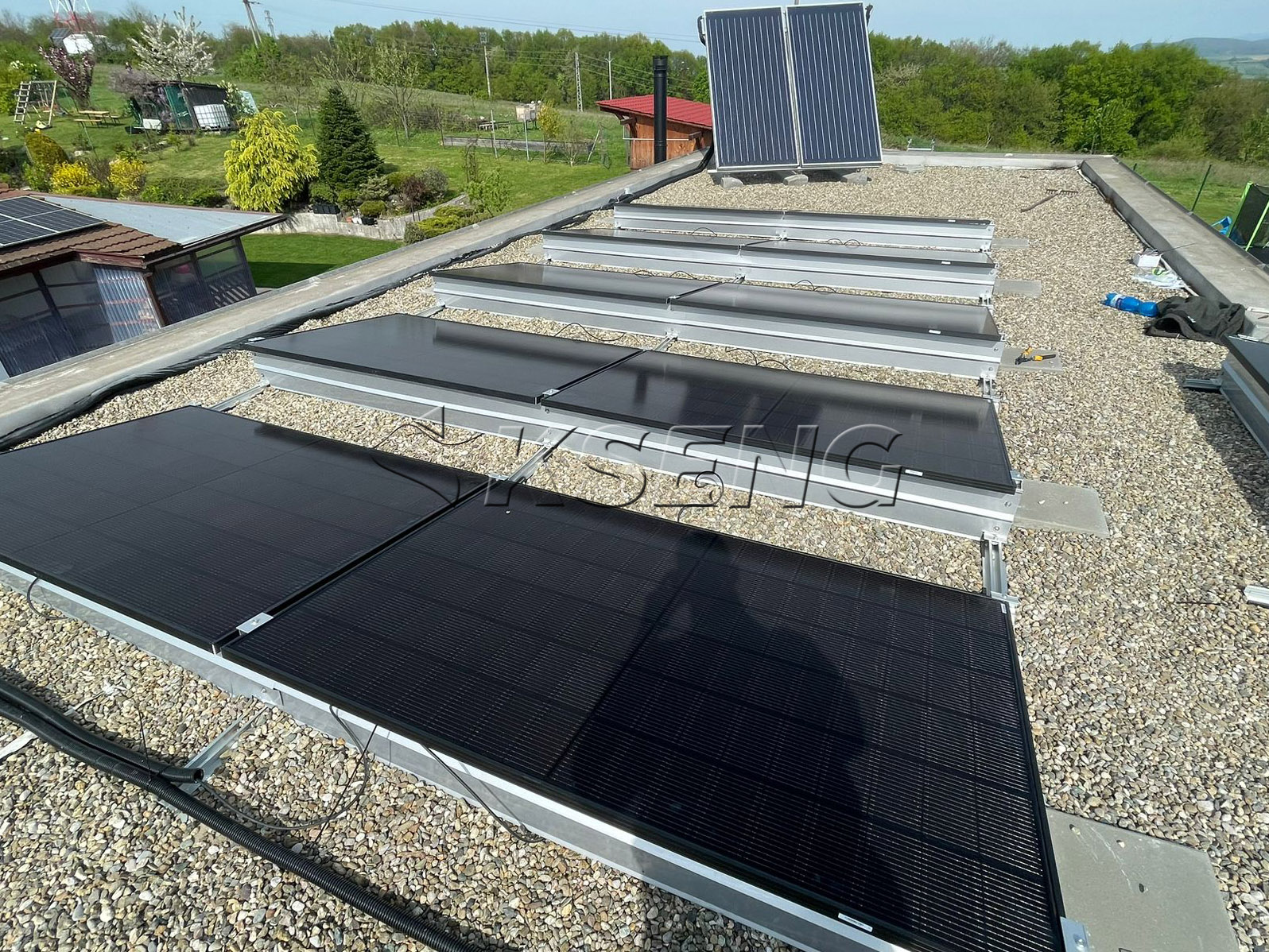 solar ballasted flat roof mounting structure