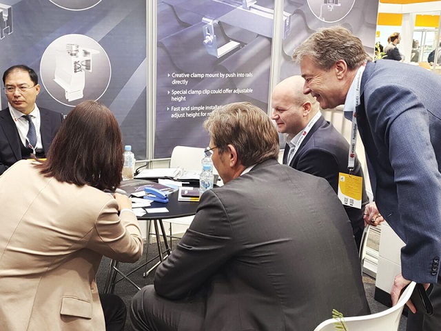 Kseng Solar Unveils New Solar Roof Mount Solutions at Solar Solutions Düsseldorf